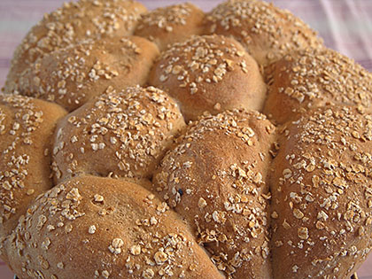 Ζυμωτό ψωμί με τρία αλεύρια